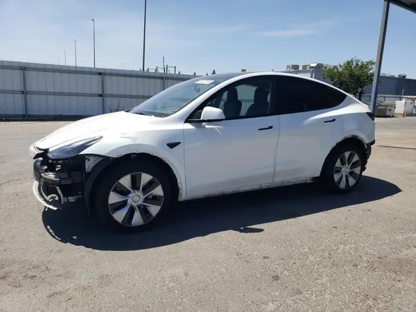 7SAYGDEE0PF637947 2023 TESLA MODEL Y - Image 1