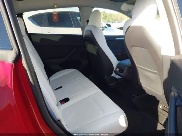 7SAYGDEE0PF638869 2023 TESLA MODEL Y - Image 8