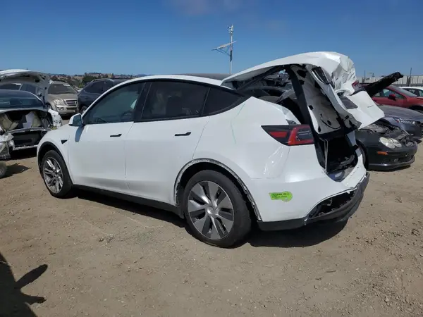 7SAYGDEE0PF648317 2023 TESLA MODEL Y - Image 2