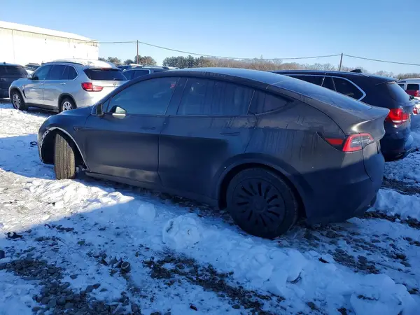 7SAYGDEE0PF663531 2023 TESLA MODEL Y - Image 2