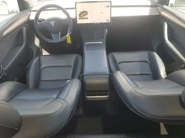 7SAYGDEE0PF669961 2023 TESLA MODEL Y - Image 8