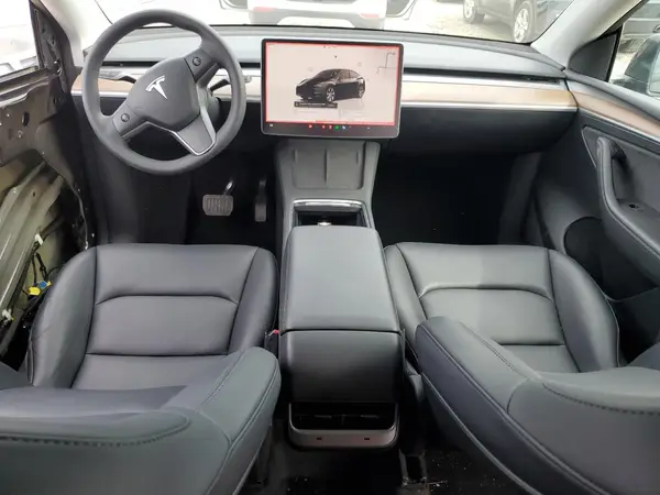 7SAYGDEE0PF670818 2023 TESLA MODEL Y - Image 8