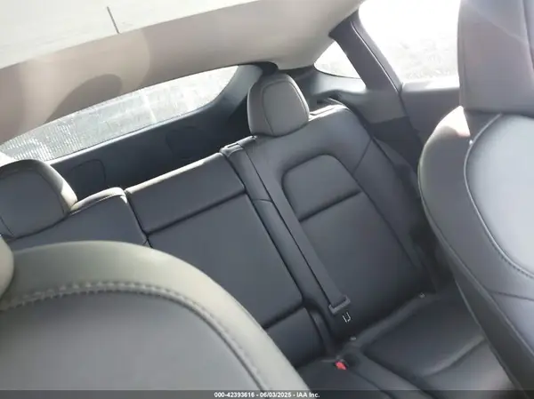 7SAYGDEE0PF671726 2023 TESLA MODEL Y - Image 8