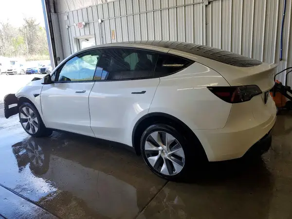 7SAYGDEE0PF673931 2023 TESLA MODEL Y - Image 2