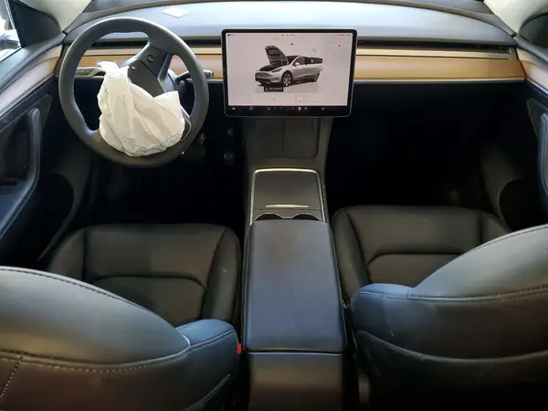 7SAYGDEE0PF673931 2023 TESLA MODEL Y - Image 8