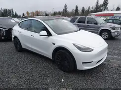 7SAYGDEE0PF674674 2023 TESLA MODEL Y