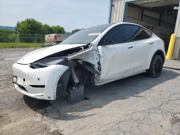 7SAYGDEE0PF676165 2023 TESLA MODEL Y - Image 1