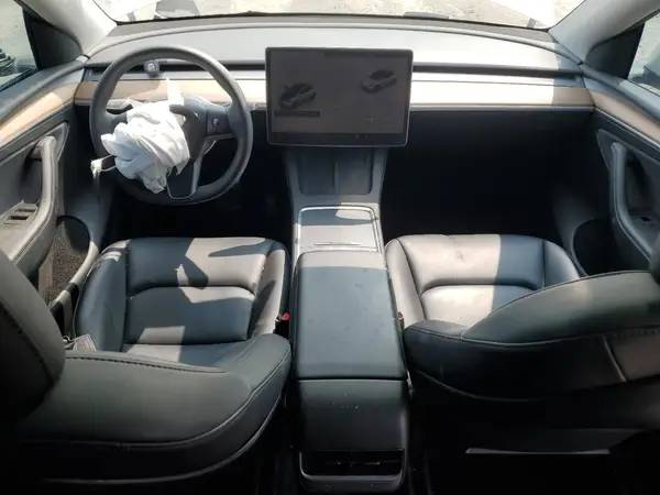 7SAYGDEE0PF676165 2023 TESLA MODEL Y - Image 8
