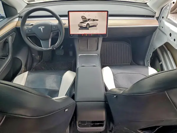 7SAYGDEE0PF682886 2023 TESLA MODEL Y - Image 8