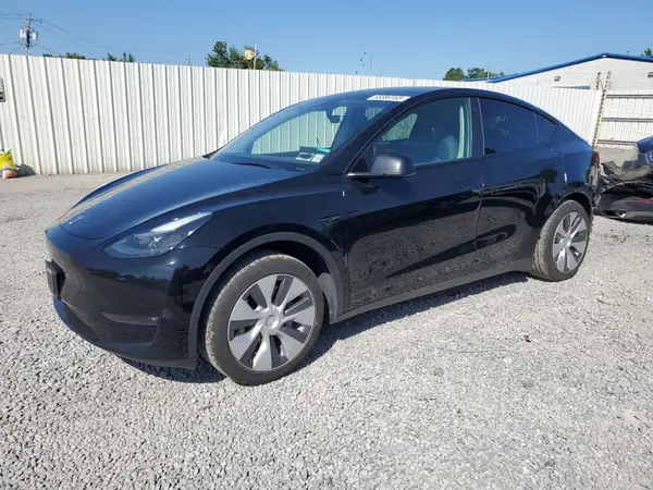 7SAYGDEE0PF686257 2023 TESLA MODEL Y - Image 1