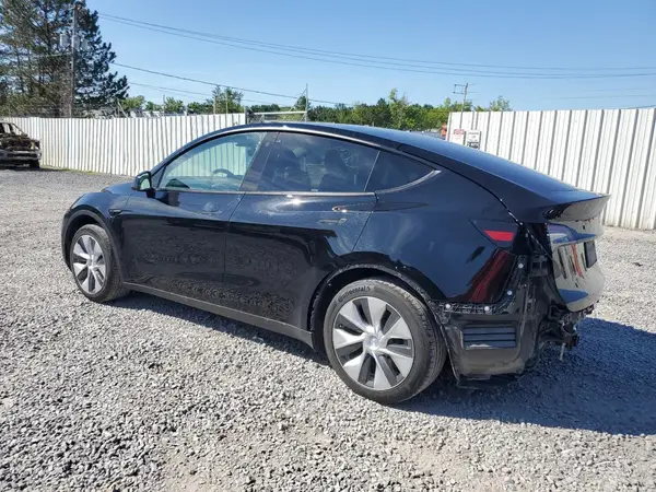 7SAYGDEE0PF686257 2023 TESLA MODEL Y - Image 2