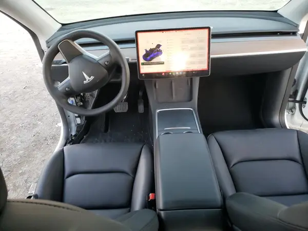 7SAYGDEE0PF692298 2023 TESLA MODEL Y - Image 8