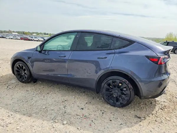 7SAYGDEE0PF695489 2023 TESLA MODEL Y - Image 2