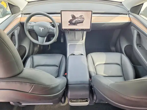 7SAYGDEE0PF695489 2023 TESLA MODEL Y - Image 8