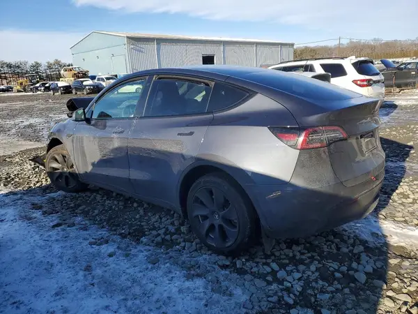 7SAYGDEE0PF696335 2023 TESLA MODEL Y - Image 2