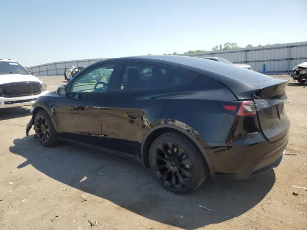 7SAYGDEE0PF698411 2023 TESLA MODEL Y - Image 2
