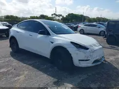 7SAYGDEE0PF704577 2023 TESLA MODEL Y