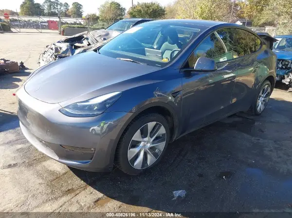 7SAYGDEE0PF708452 2023 TESLA MODEL Y - Image 2