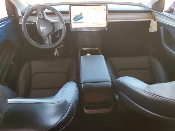7SAYGDEE0PF747588 2023 TESLA MODEL Y - Image 8