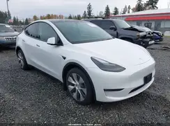 7SAYGDEE0PF754492 2023 TESLA MODEL Y