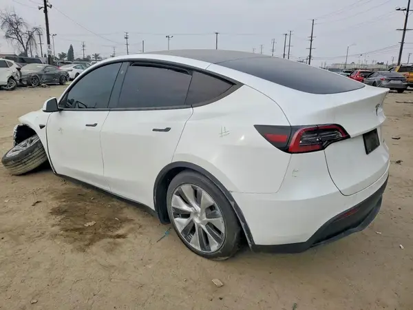 7SAYGDEE0PF756792 2023 TESLA MODEL Y - Image 2