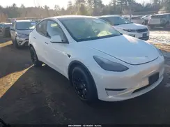 7SAYGDEE0PF767856 2023 TESLA MODEL Y