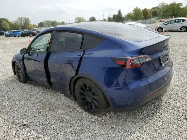 7SAYGDEE0PF768294 2023 TESLA MODEL Y - Image 2