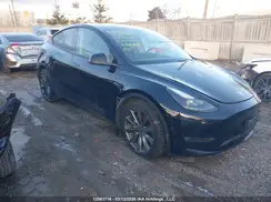 7SAYGDEE0PF772006 2023 TESLA MODEL Y