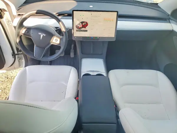 7SAYGDEE0PF780770 2023 TESLA MODEL Y - Image 8
