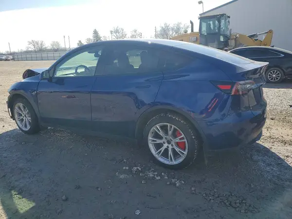 7SAYGDEE0PF790764 2023 TESLA MODEL Y - Image 2
