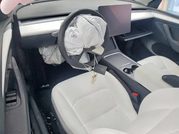 7SAYGDEE0PF797231 2023 TESLA MODEL Y - Image 8
