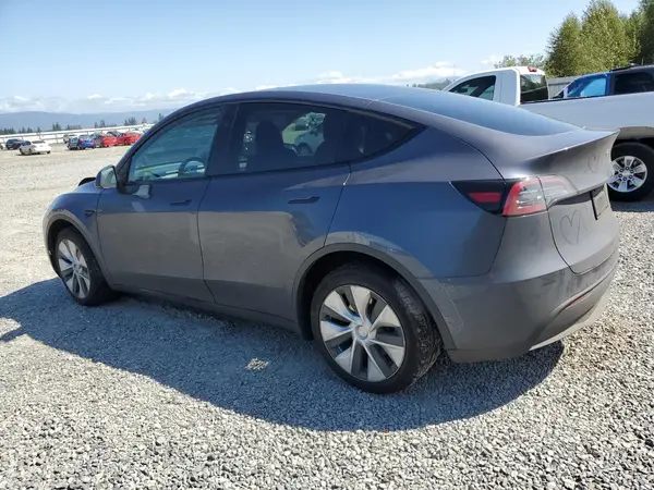 7SAYGDEE0PF802640 2023 TESLA MODEL Y - Image 2