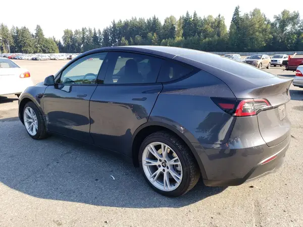 7SAYGDEE0PF805831 2023 TESLA MODEL Y - Image 2