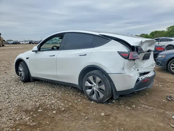 7SAYGDEE0PF806719 2023 TESLA MODEL Y - Image 2