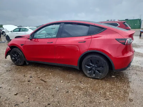 7SAYGDEE0PF823391 2023 TESLA MODEL Y - Image 2