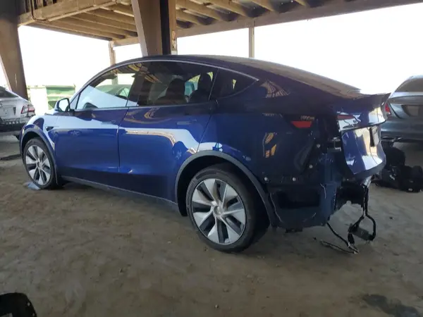 7SAYGDEE0PF837470 2023 TESLA MODEL Y - Image 2