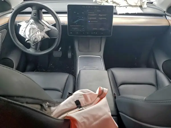 7SAYGDEE0PF838120 2023 TESLA MODEL Y - Image 8