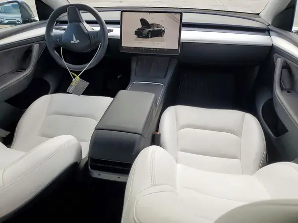 7SAYGDEE0PF840045 2023 TESLA MODEL Y - Image 8
