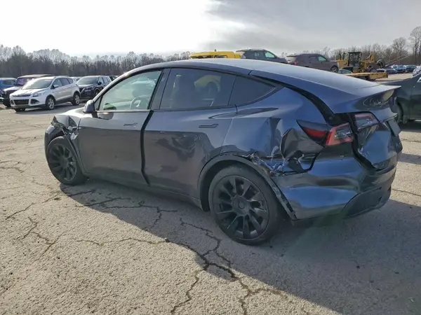 7SAYGDEE0PF851837 2023 TESLA MODEL Y - Image 2