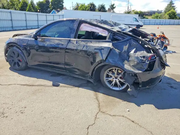 7SAYGDEE0PF853118 2023 TESLA MODEL Y - Image 2
