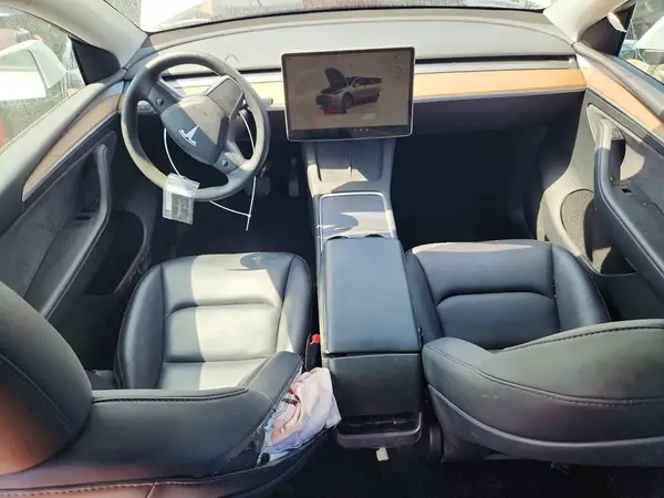 7SAYGDEE0PF855158 2023 TESLA MODEL Y - Image 8