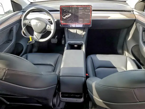 7SAYGDEE0PF865656 2023 TESLA MODEL Y - Image 8