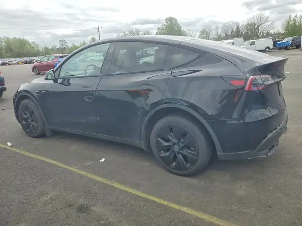 7SAYGDEE0PF869318 2023 TESLA MODEL Y - Image 2
