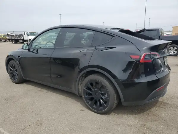 7SAYGDEE0PF869710 2023 TESLA MODEL Y - Image 2