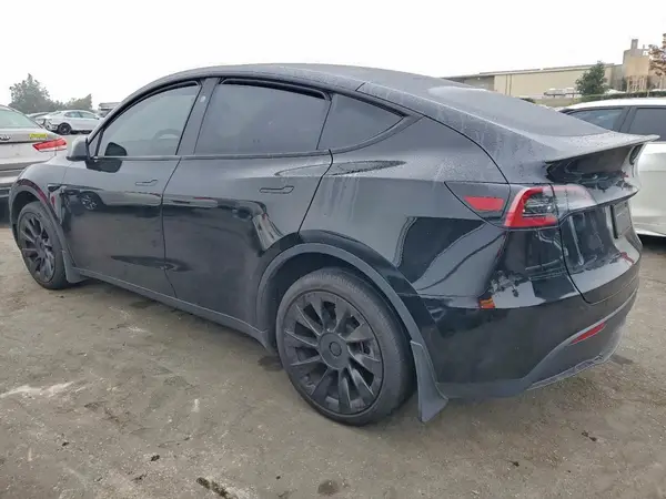 7SAYGDEE0PF869805 2023 TESLA MODEL Y - Image 2