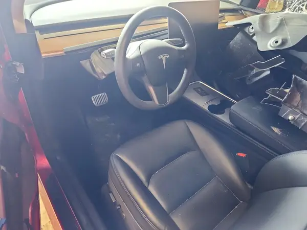 7SAYGDEE0PF872204 2023 TESLA MODEL Y - Image 8