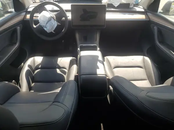 7SAYGDEE0PF878651 2023 TESLA MODEL Y - Image 8