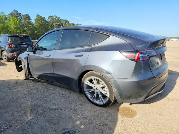 7SAYGDEE0PF881677 2023 TESLA MODEL Y - Image 2