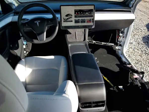 7SAYGDEE0PF884384 2023 TESLA MODEL Y - Image 8