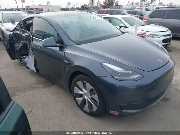 7SAYGDEE0PF884546 2023 TESLA MODEL Y - Image 1